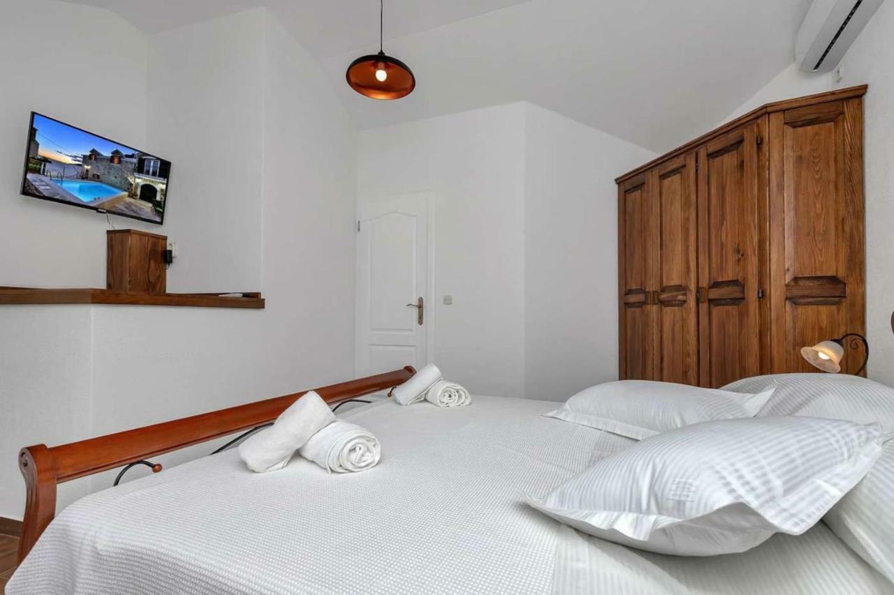 Luxury Villa Topolina บาชกาโวดา ภายนอก รูปภาพ