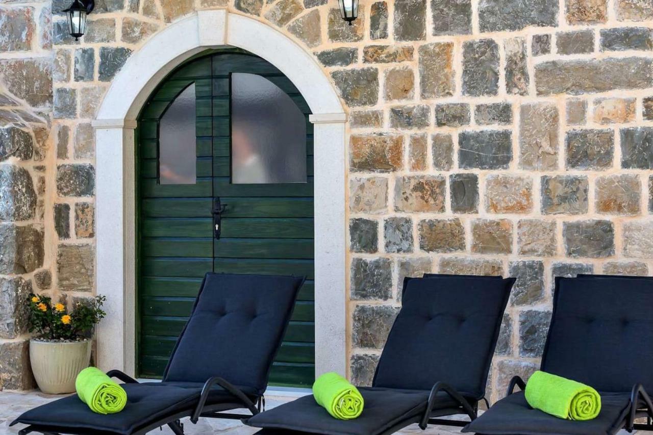 Luxury Villa Topolina บาชกาโวดา ภายนอก รูปภาพ